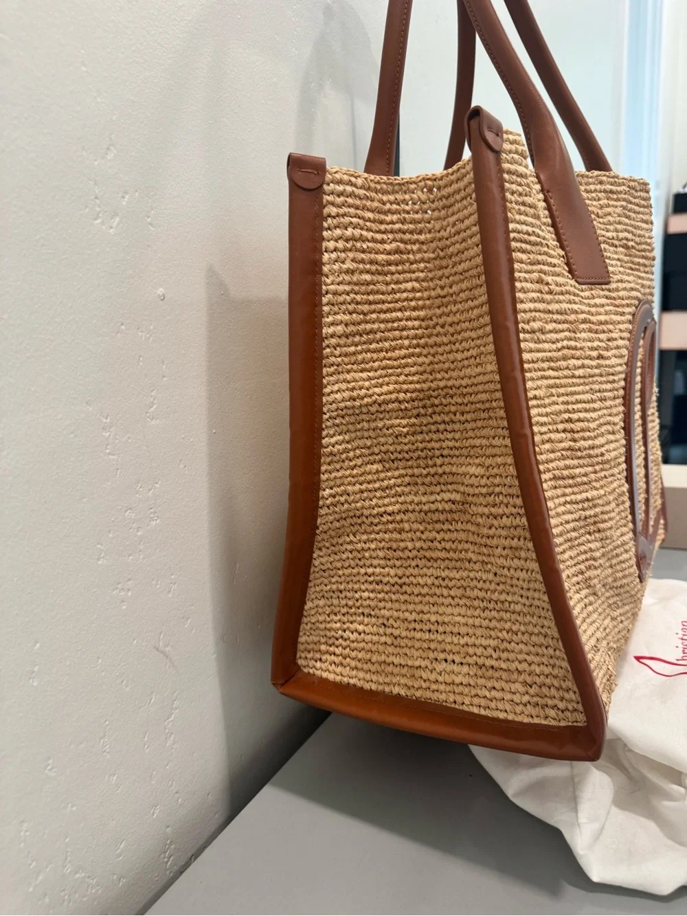 Christian Louboutin By my side Tan Raffia Tote with pouch - Picture 3 of 11